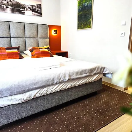 Royal Katowa * Krasków